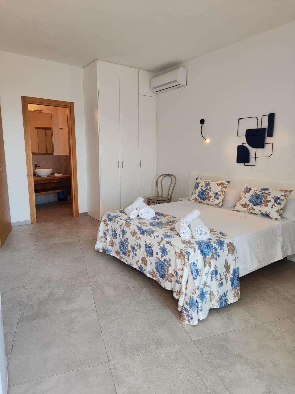 גולפו אראנצ'י Rooms, Affittacamere Maksim מראה חיצוני תמונה
