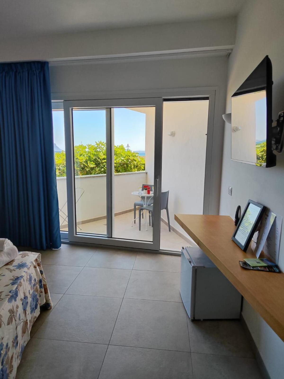 גולפו אראנצ'י Rooms, Affittacamere Maksim מראה חיצוני תמונה