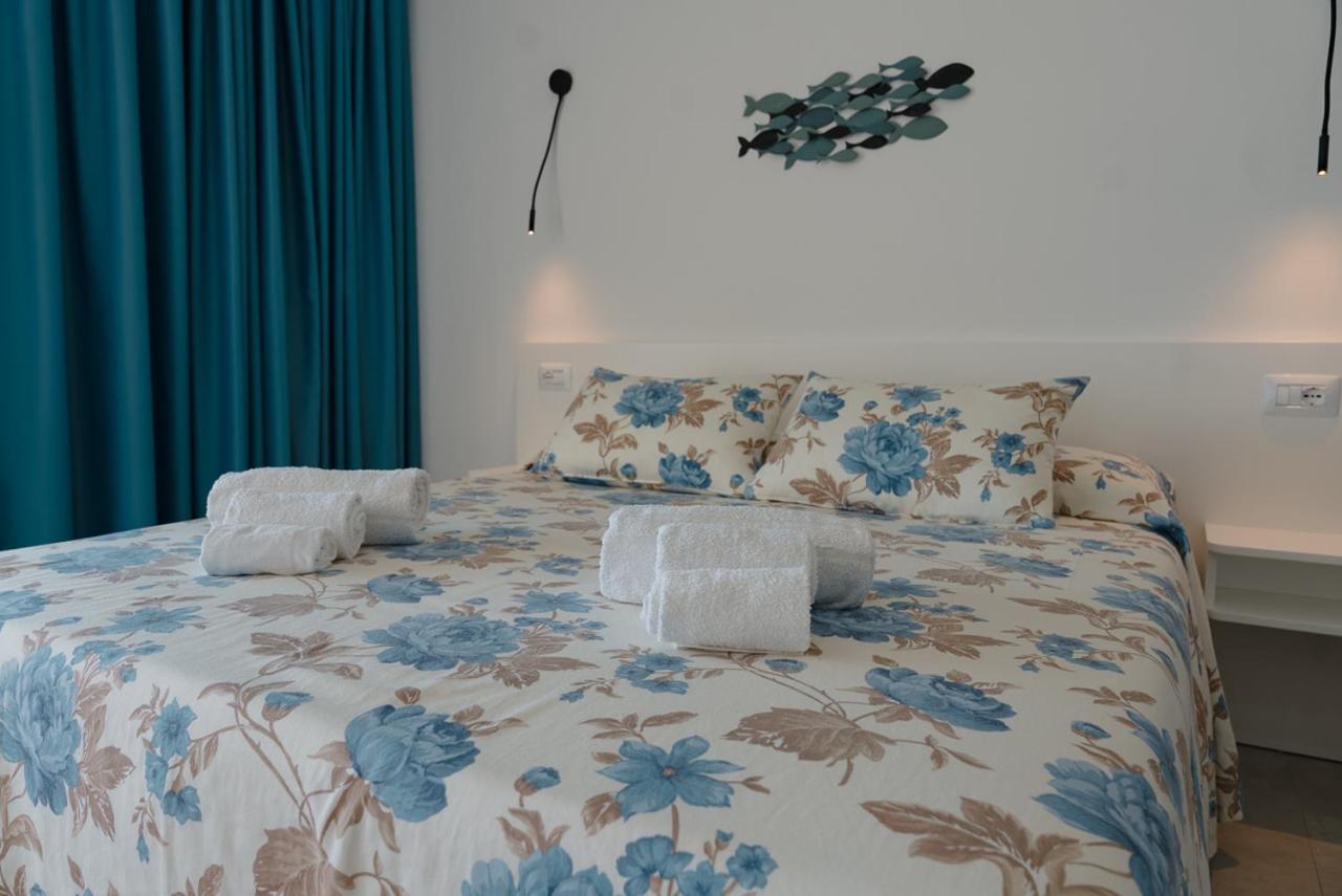 גולפו אראנצ'י Rooms, Affittacamere Maksim מראה חיצוני תמונה